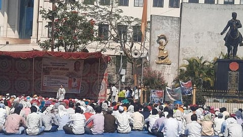 चांदोली धरणग्रस्तांचे ठिय्या आंदोलन 