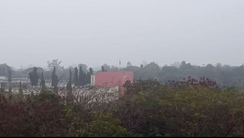 धुक्यामुळे दिल्ली, मुंबईहून आलेल्या विमानांच्या आकाशातच घिरट्या