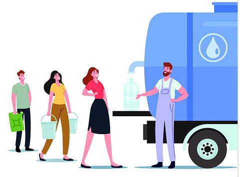 सोसायट्यांच्या नशिबी टँकरचा फेरा; पाण्यासाठी मोठ्या सोसायट्यांना मोजावे लागताहेत दरमहा तीन लाख