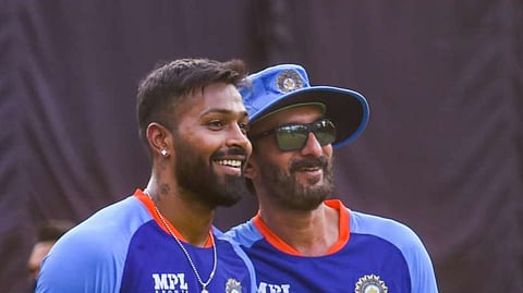 IND vs SL : भारत विरुद्ध श्रीलंका मालिकेतील सामने ‘असे’ पाहा फ्री! जाणून घ्या…