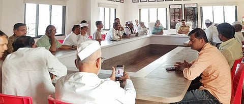 नगर : डीवायएसपी सातव यांची साकूरमध्ये ताफ्यासह एन्ट्री