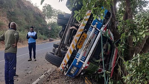 tamhini ghat truck accident