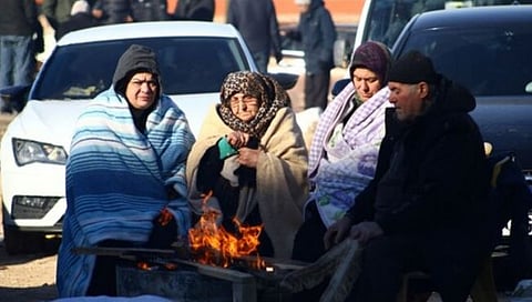 मरणयातना..!  तुर्कीत भूकंपग्रस्तांची उपासमार, निवाऱ्यासाठी शोधाशोध