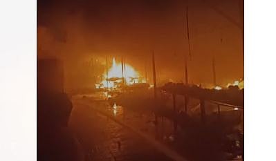 पुणे : हांडेवाडीतील भाजी मंडईला भीषण आग; भाजीपाल्याचे ९० स्टाॅल जळाले