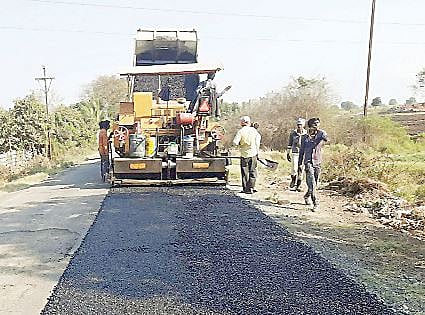दोन धार्मिक स्थळांना जोडणारा शिर्डी-पुणतांबा रस्ता कामास सुरुवात