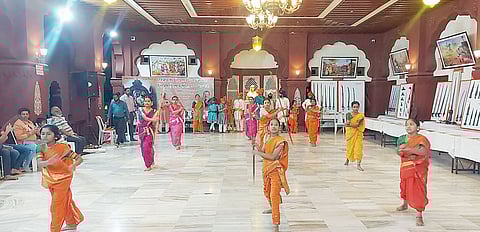 पुणे : लाल महालात रंगला जिजाऊंच्या लेकींचा झंझावात