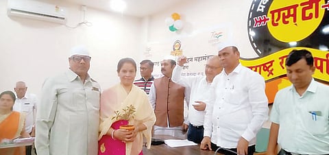 पिंपरी : 28 वर्षांत शून्य अपघात; वल्लभनगर आगारातील चालक ईस्माईल पठाणचा सन्मान