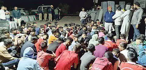 शेवगाव : विद्यार्थ्यांची नाशिक आयुक्तांकडे मध्यरात्री आगेकूच