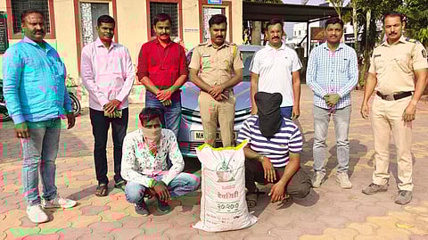 पुणे : ओतुर येथे गांजा वाहतुकीवर कारवाई ; तब्बल ६ लाख ६० हजार ३५५ किंमतीचा माल जप्त