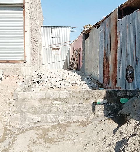 नगर : ऐतिहासिक वास्तूत अतिक्रमणे ; तिसगाव ग्रामस्थांकडून कारवाई करण्याची मागणी