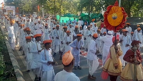 ग्रंथ दिंडी  