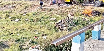 पुणे : सरकारी जमीन अतिक्रमणांच्या विळख्यात