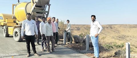 पुणे : शिरदाळे-धामणी घाटात बसविले संरक्षण कठडे ; शिरदाळे ग्रामपंचायत मागणीला यश