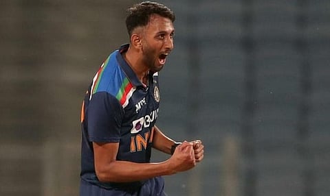 TATA IPL: राजस्थान रॉयल्सला झटका, 10 कोटींचा ‘हा’ गोलंदाज स्पर्धेतून बाहेर