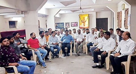 पुणे : शिवणे भागातील गावांसाठी नगरपरिषद करा ; ग्रामस्थ कृती समितीच्या बैठकीत मागणी