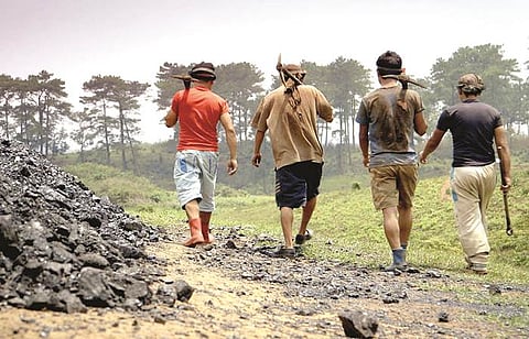 राज्यातील रोहयो मजुरांची हजेरी मोबाईलवर