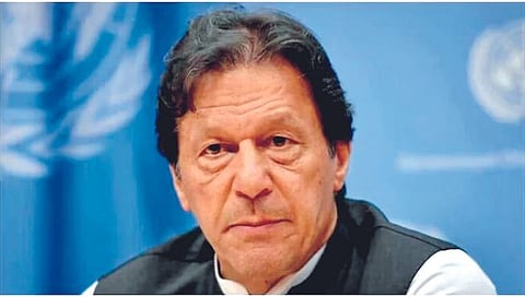 पोलिस येताच इम्रान खान गायब!