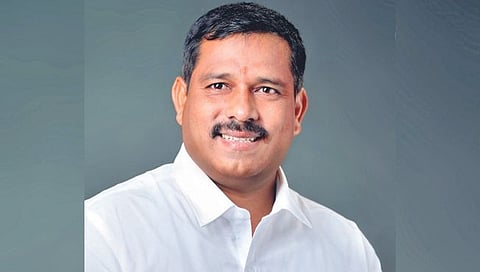 बेळगाव : मराठीतून उमेदवारी अर्ज, माहिती द्या : नगरसेवक शिवाजी मंडोळकर यांची जिल्हाधिकार्‍यांकडे मागणी