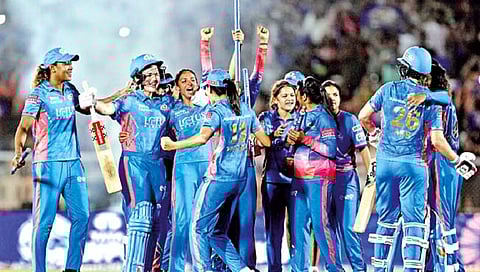 MI vs DC : मुंबईपुढे दिल्ली नतमस्तक!