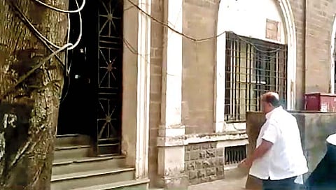 मुश्रीफांना अटकेपासून दोन आठवडे संरक्षण