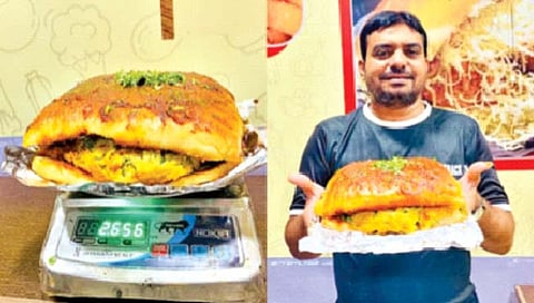 तब्बल अडीच किलो वजनाचा वडापाव!