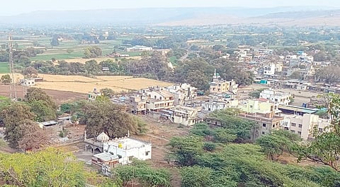 नगर तालुका : बायजामाता टेकडी अतिक्रमण चिघळणार? ग्रामस्थांचे जिल्हाधिकार्‍यांना निवेदन