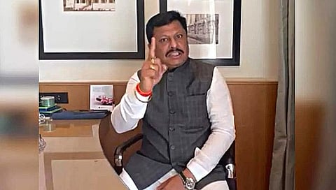 संजय राऊत यांना ‘सरोगेट बेबी’ म्हणायचं का? : राजेश क्षीरसागर यांचा घणाघात