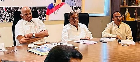 पुणे : अनुसूचित जातींना सामाजिक प्रतिनिधित्व हवे; शरद पवार यांच्यासोबत चर्चा