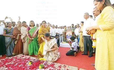 पिंपरी : …अन् डोळ्यांत तरळले अश्रू