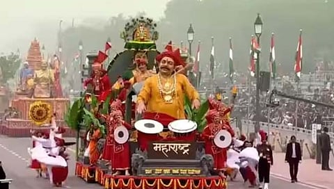 साडेतीन शक्‍तीपीठे नारिशक्‍ती चित्ररथ  