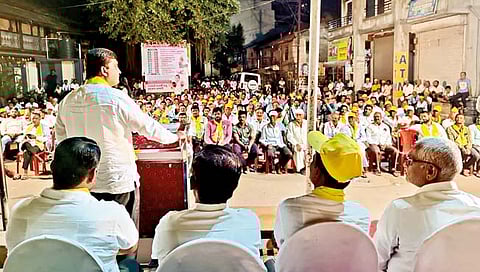 चांगल्या संस्था मोडून खाणं हाच बंटी पाटलांचा गुणधर्म : धनंजय महाडिक