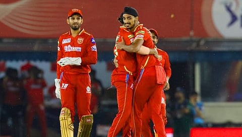 PBKSvsKKR : पंजाब ७ धावांनी विजयी; डकवर्थ-लुईस नियमाने केकेआर पराभूत