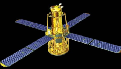 Defunct Satellite : पृथ्वीवर कोसळणार निकामी उपग्रह