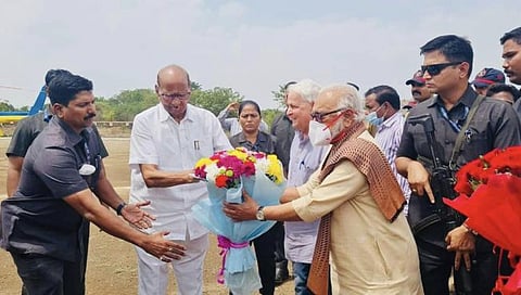 शरद पवार दोन दिवस नाशिकमध्ये, भुजबळांनी केलं स्वागत