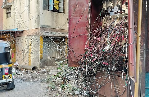 अजंठानगर येथे उघड्या रोहित्रामुळे धोका