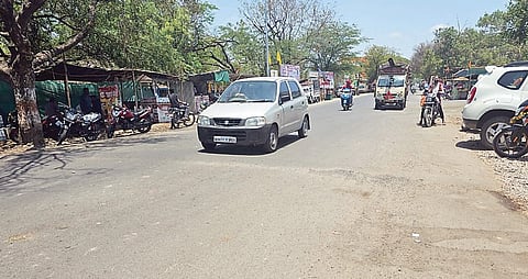 निरा-बारामती मार्गावरील सदोष गतिरोधक झाले घातक