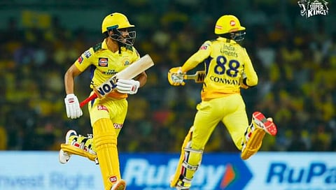 CSK vs SRH : चेन्नईचा हैदराबादवर सात गडी राखून विजय