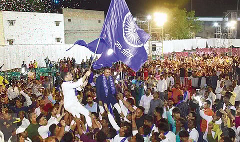 जय भीमच्या घोषाने दुमदुमले नगर