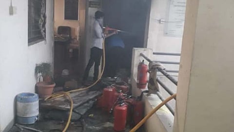 वाशिम ; नवीन पोलिस मुख्यालयाला आग; कागदपत्रे जळून खाक