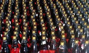 नगर: सव्वाआठ लाखांचा अवैध दारूसाठा जप्त