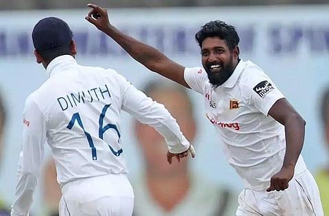 Prabath Jayasuriya : प्रभात जयसूर्याचे वेगवान बळींचे अर्धशतक, मोडला 72 वर्षांपूर्वीचा विक्रम!