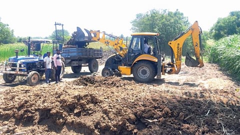 पुणे : कुसेगावच्या शेतकर्‍याची शेणखतातून कमाई