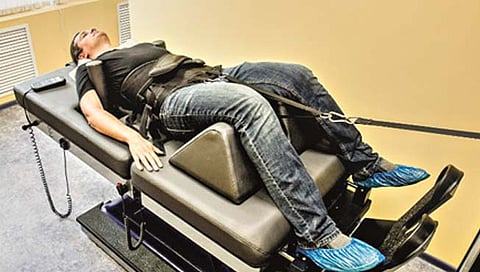 स्पाँडिलायटिस आणि ट्रॅक्शनचा उपचार, जाणून घ्‍या सविस्‍तर