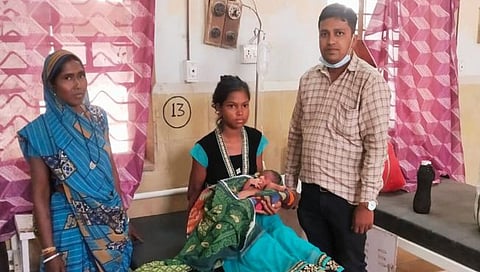 Jalgaon : मातेने दिला २६ बोटांच्या बाळाला जन्म, दुर्मिळ घटनेमुळे सर्वच आश्चर्यचकित