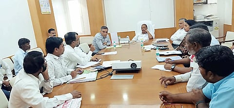 मंचर : रास्त भावाने बाळ हिरडा खरेदी करू; आदिवासी विकासमंत्र्यांचे किसान सभेला आश्वासन