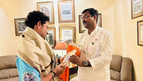 चंद्रपूर : चिमूर विधानसभा क्षेत्राच्या आमदारांनी घेतली सचिनची भेट