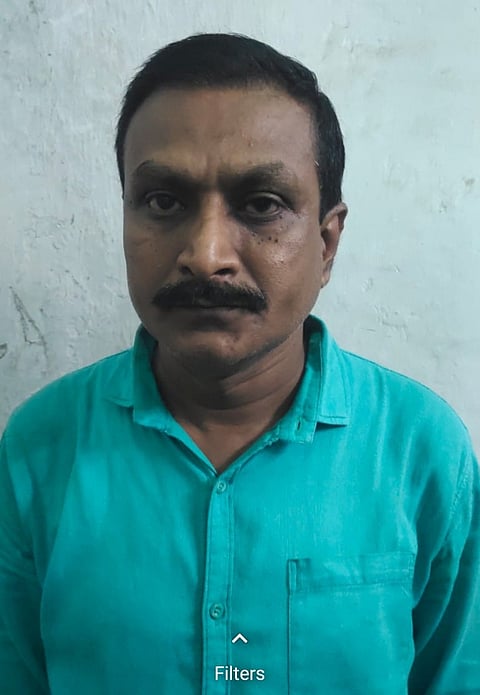 प्रमुख पाहुणा म्हणून आला आणि जेलमध्ये गेला, पुण्यात तोतया आयएएस अधिकाऱ्याला अटक