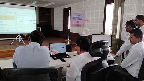 पैसे मी देतो, पण पंचायत समितीत व्हीसी रूम तयार करा; आमदार बाबरांनी अधिकाऱ्यांना सुनावले