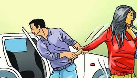 बीड : आयुर्वेदिक औषधोपचार करणाऱ्या भामट्या महाराजाने आजारी व्यक्तीची पळवली मुलगी!