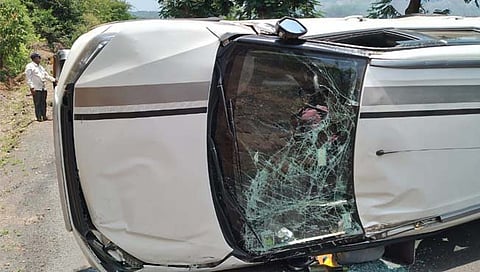 रत्नागिरी : कुंभार्ली घाटात साताऱ्याच्या माजी उपनगराध्यक्षांच्या गाडीचा अपघात